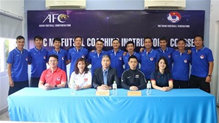 HLV tuyển futsal Malaysia 'giáo huấn' cho các HLV futsal của Việt Nam